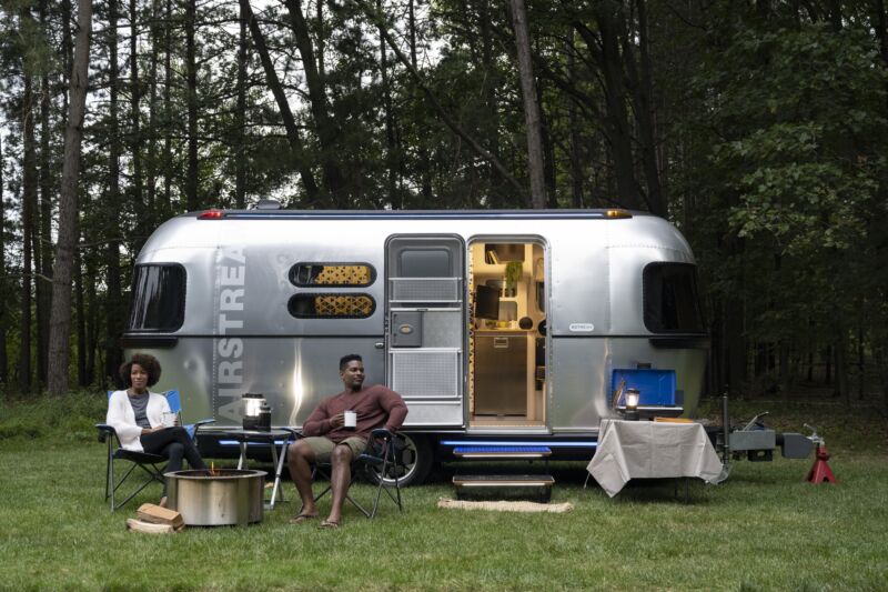 A Couples caravan is the perfect way to escape the daily grind!